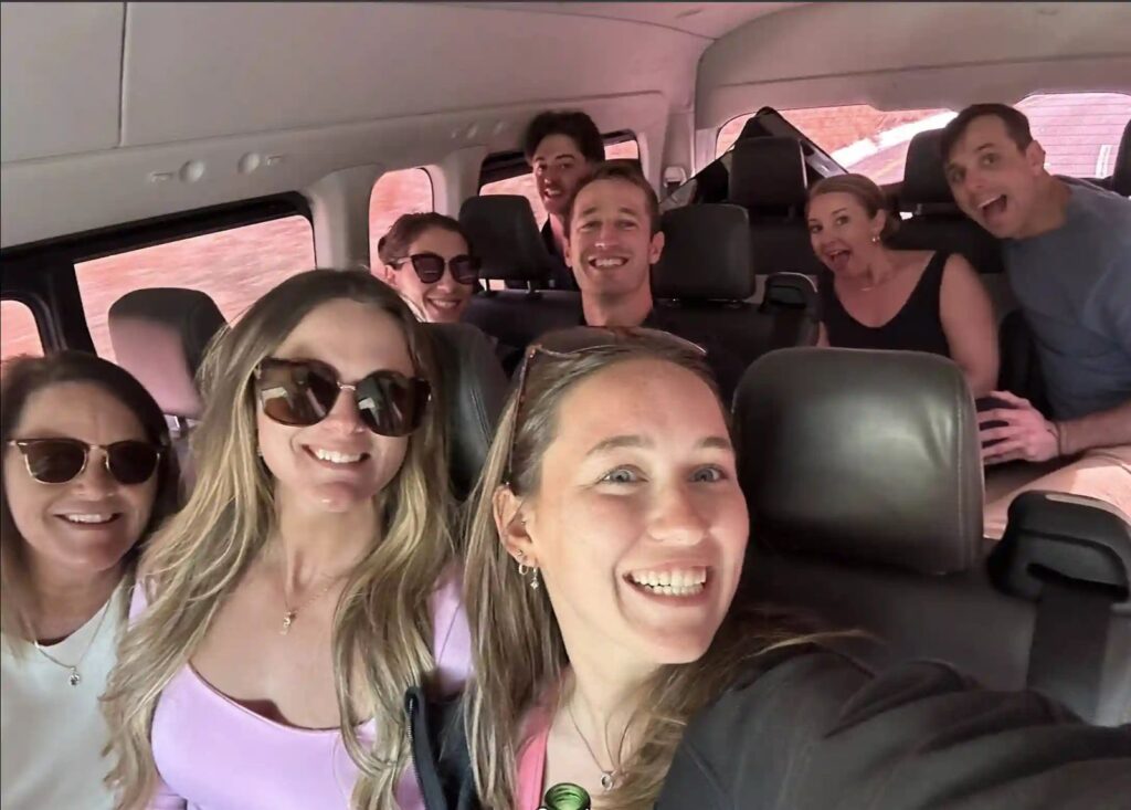 Cancun Airport Shuttles Happy Clients